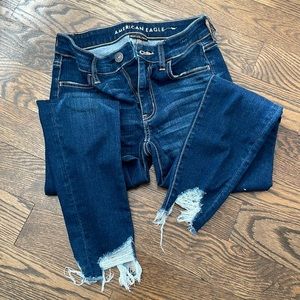 NWOT American eagle jeans. Hi rise jegging crop. Size 2 regular.